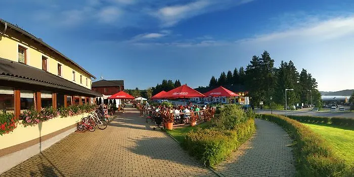 Admiral Hotel